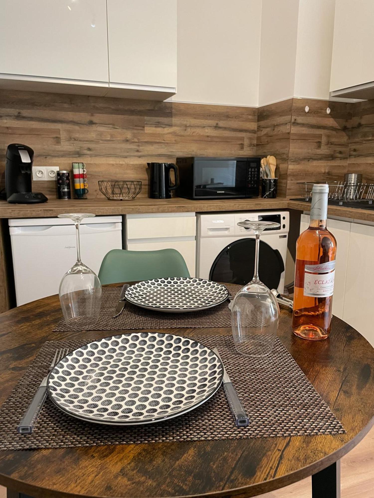 Escapade Ardechoise - Parking Gratuit - Chateau A 2 Pas Ομπενά Δωμάτιο φωτογραφία