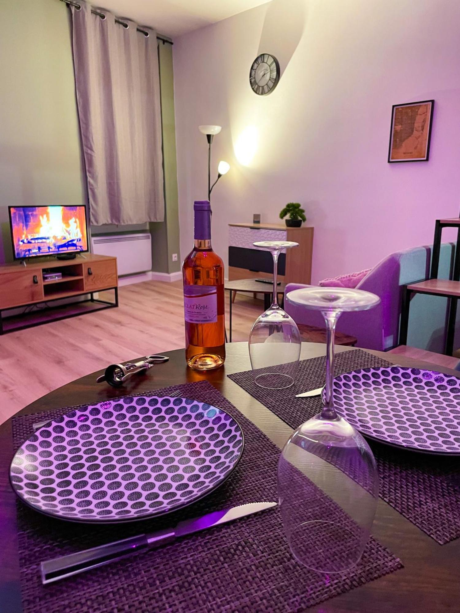 Escapade Ardechoise - Parking Gratuit - Chateau A 2 Pas Ομπενά Εξωτερικό φωτογραφία