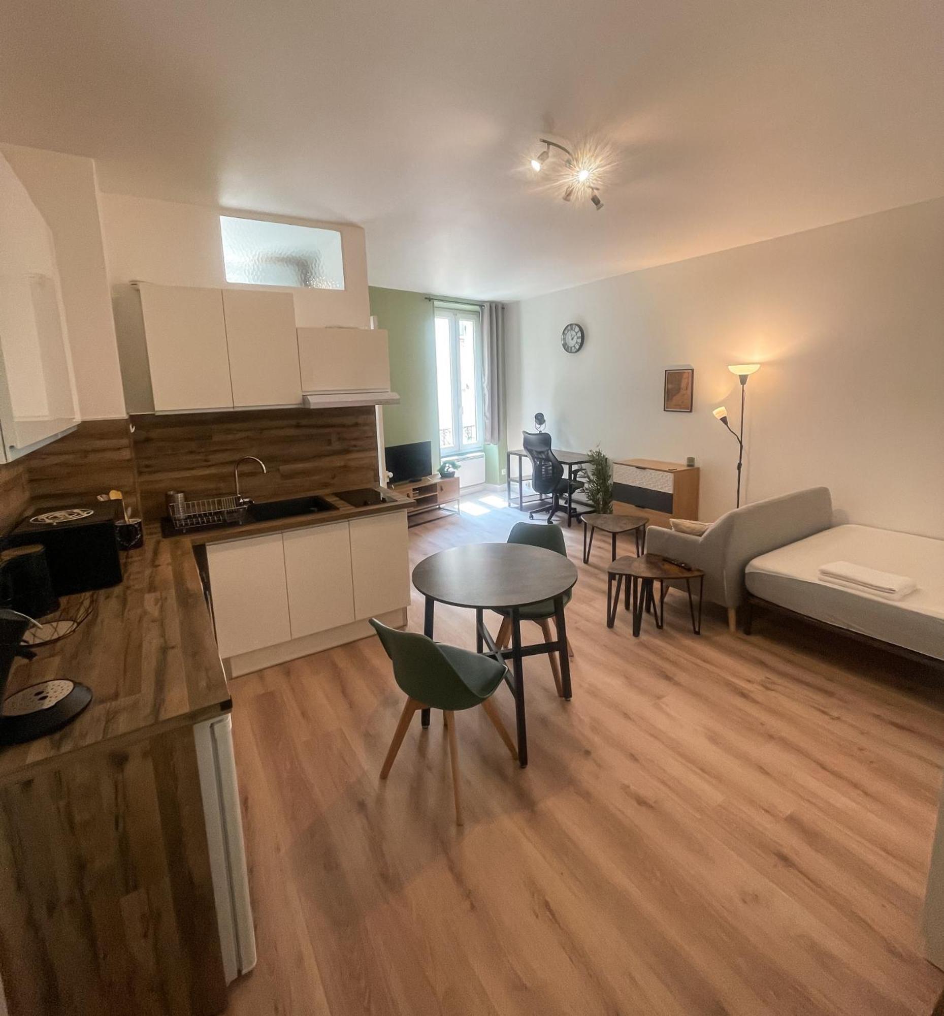 Escapade Ardechoise - Parking Gratuit - Chateau A 2 Pas Ομπενά Εξωτερικό φωτογραφία
