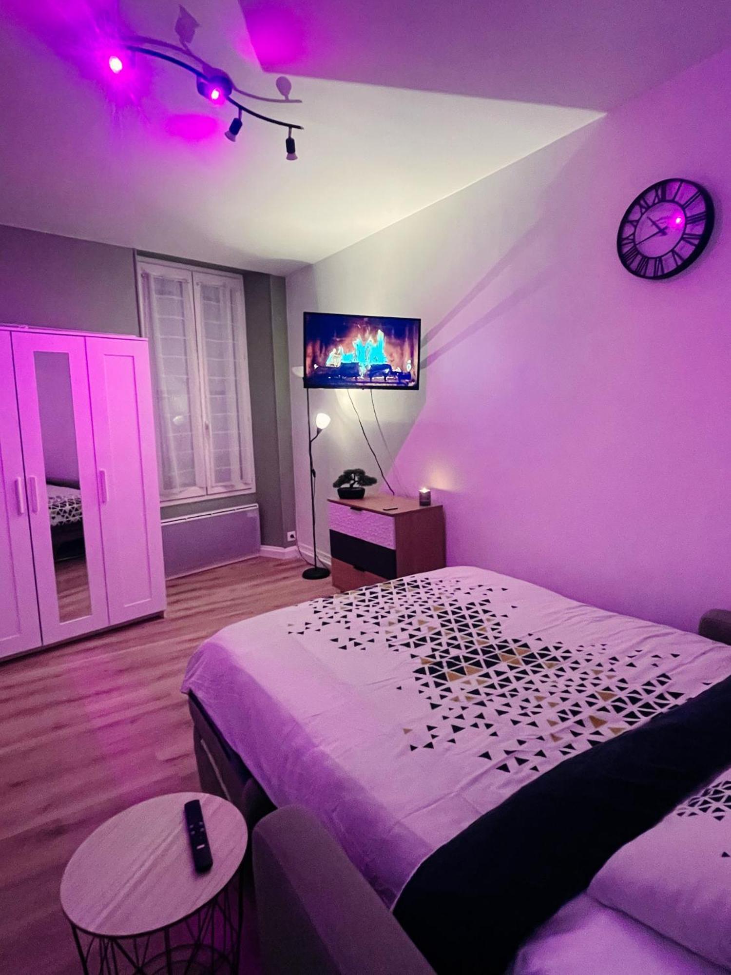 Escapade Ardechoise - Parking Gratuit - Chateau A 2 Pas Ομπενά Εξωτερικό φωτογραφία